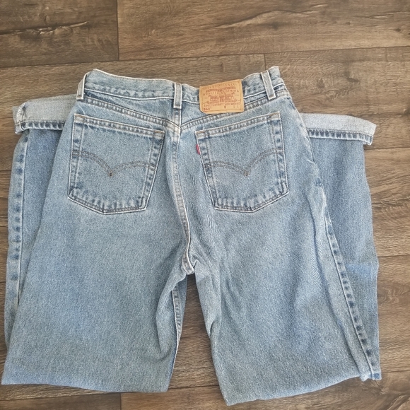 Vintage Levi's Light Blue Denim. 560 Loose Fit. Straight Jean's. Size 10 - Picture 4 of 4